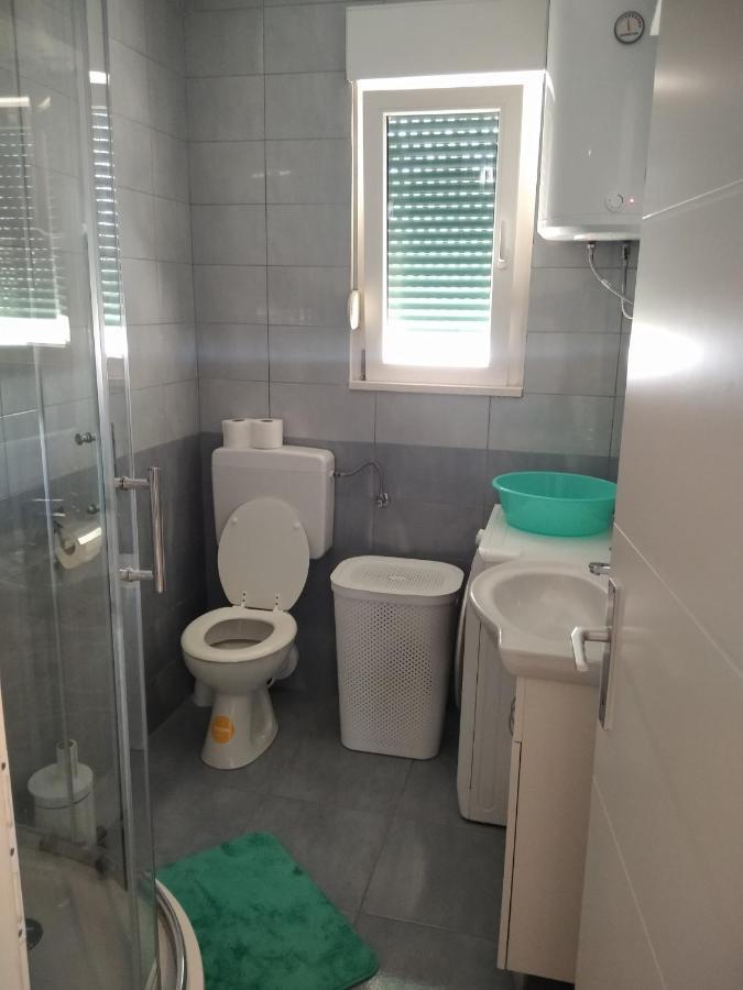 Apartments With A Parking Space Kastel Stafilic, Kastela - 20694 외부 사진