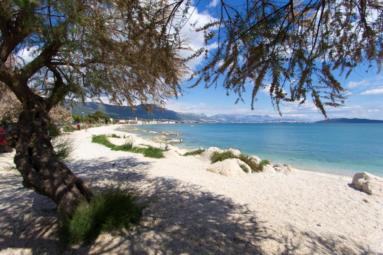 Apartments With A Parking Space Kastel Stafilic, Kastela - 20694 외부 사진