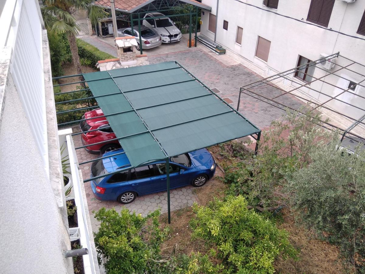 Apartments With A Parking Space Kastel Stafilic, Kastela - 20694 외부 사진