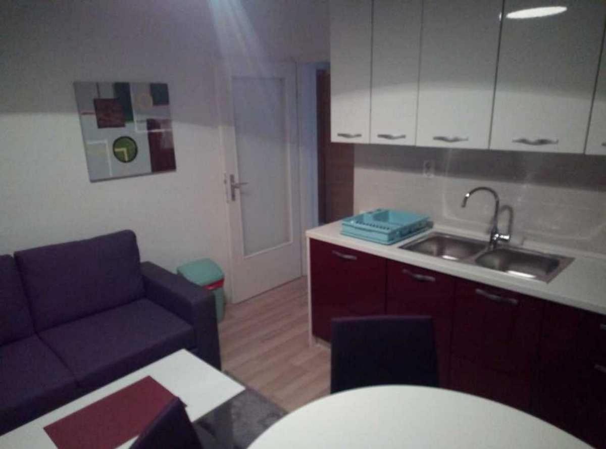 Apartments With A Parking Space Kastel Stafilic, Kastela - 20694 외부 사진