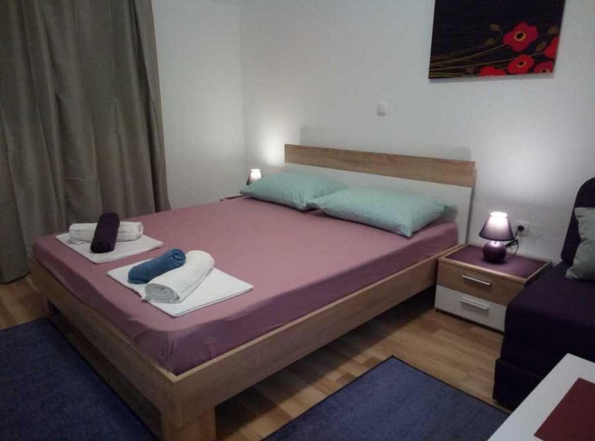 Apartments With A Parking Space Kastel Stafilic, Kastela - 20694 외부 사진