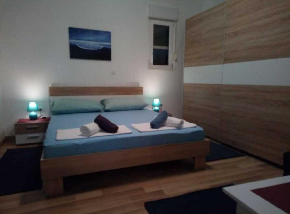 Apartments With A Parking Space Kastel Stafilic, Kastela - 20694 외부 사진